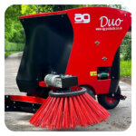 AG Duo sawdust dispenser and brush